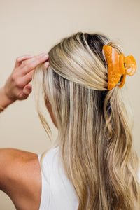 Jumbo Claw Clips + Easy Hairstyles